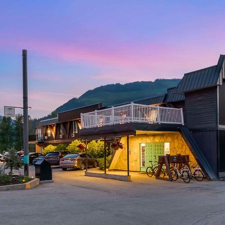 สโตก โฮเทล ชัวร์สเตย์ คอลเล็กชั่น บาย เบสต์ เวสเทิร์น Motel เรเวลสโตก ภายนอก รูปภาพ