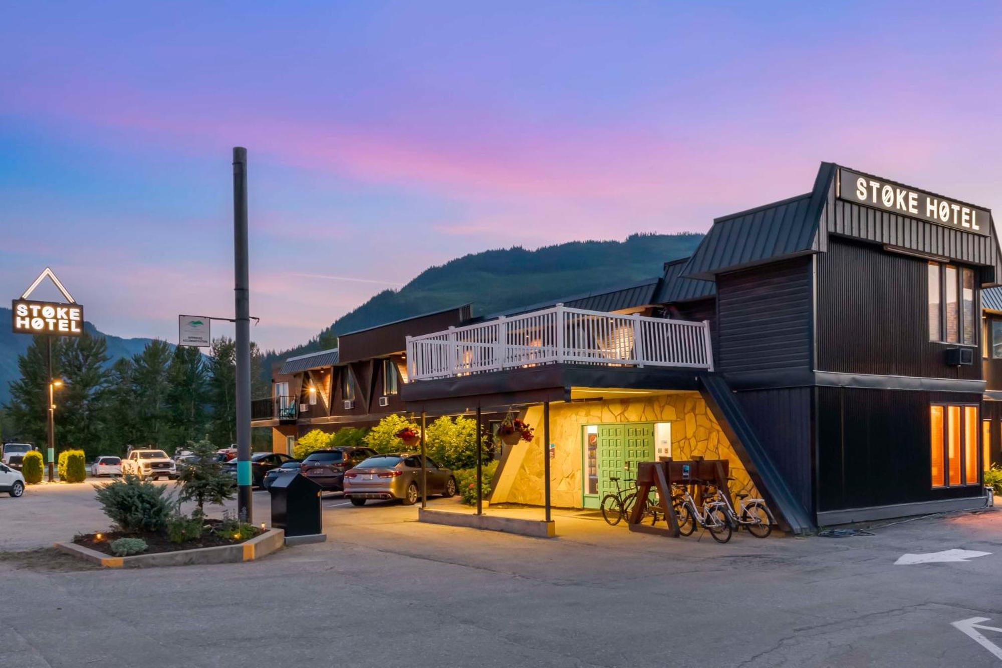 สโตก โฮเทล ชัวร์สเตย์ คอลเล็กชั่น บาย เบสต์ เวสเทิร์น Motel เรเวลสโตก ภายนอก รูปภาพ